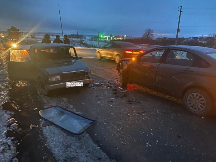 В Бавлинском районе около деревни Уба произошло ДТП