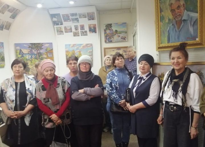 Бавлинские ветераны посетили музей-галерею Рашида Гилазова