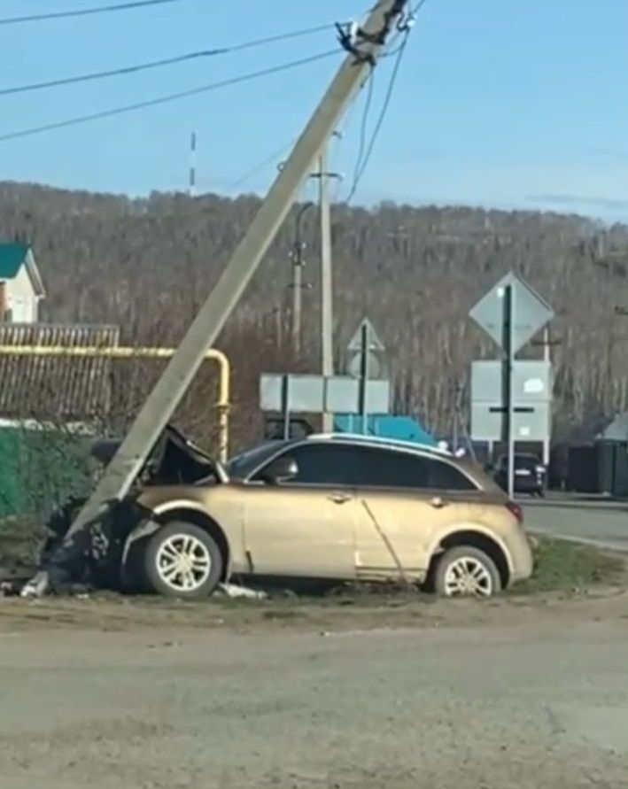 В Бавлах нетрезвый водитель врезался в столб