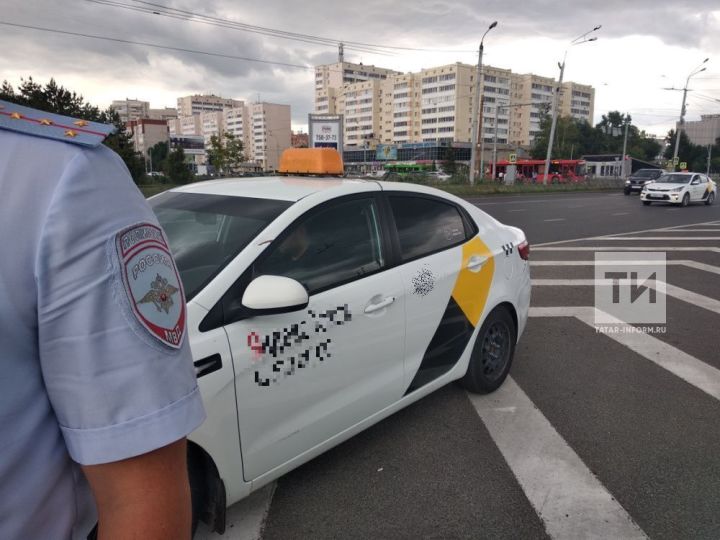 В России могут принять закон о запрете граждан с судимости работать в такси