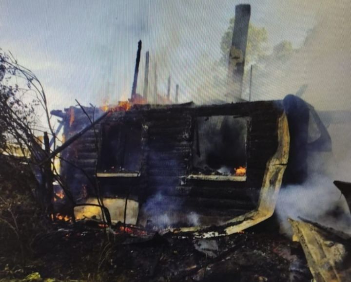 Во время пожара в Татарстане погиб человек