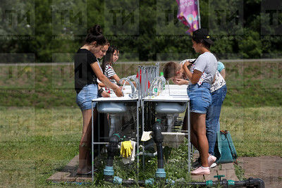 В июне в России будет приостановлена программа кешбека на путевки в детские лагеря