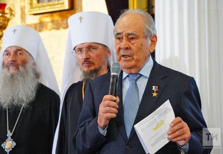 Минтимер Шаймиев поздравил православных с Днем Казанской иконы Божией Матери