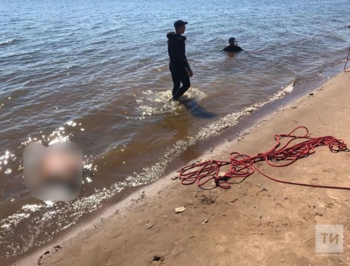 Водолазы нашли тело мужчины, который утонул накануне