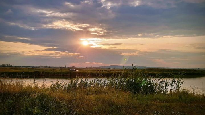 Завтра в Бавлах сохранится сухая и жаркая погода