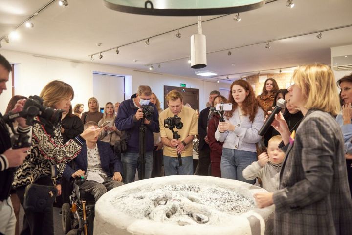 В Свияжске работает инклюзивная выставка «Искусство быть»