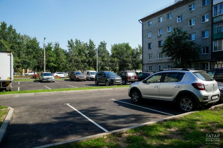 В программу «Наш двор» предложили включить бесплатные парковки для участников СВО