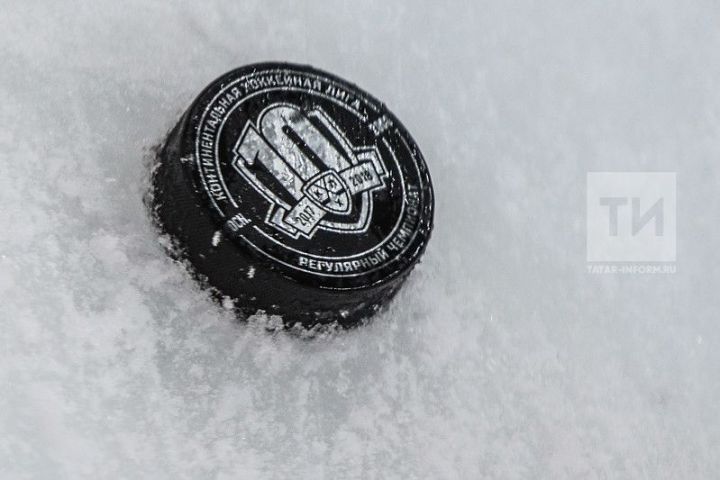 В пятницу бавлинский «Девон» встретится с менделеевским «Айсбергом»