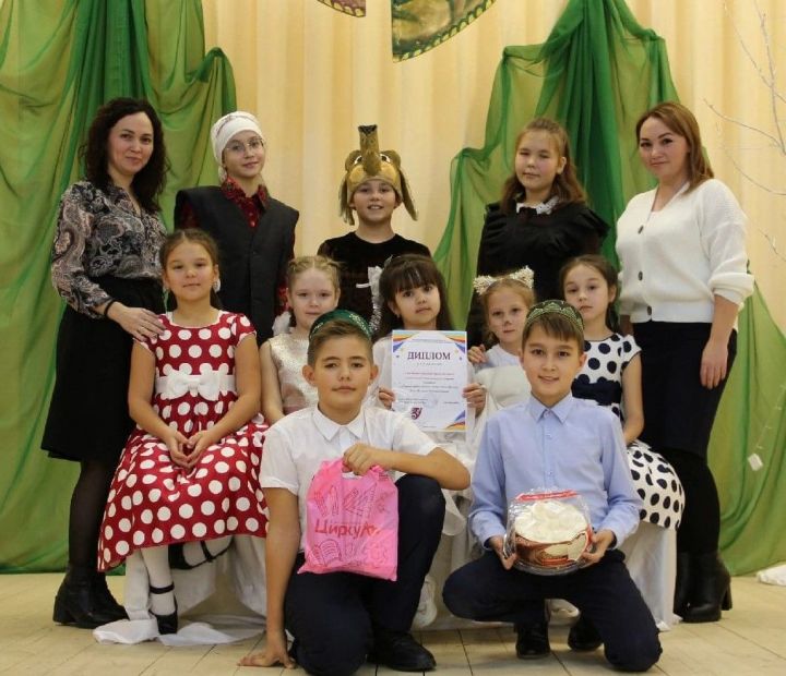 Кызылъярның кечкенә артистлары зур сәхнә турында хыяллана