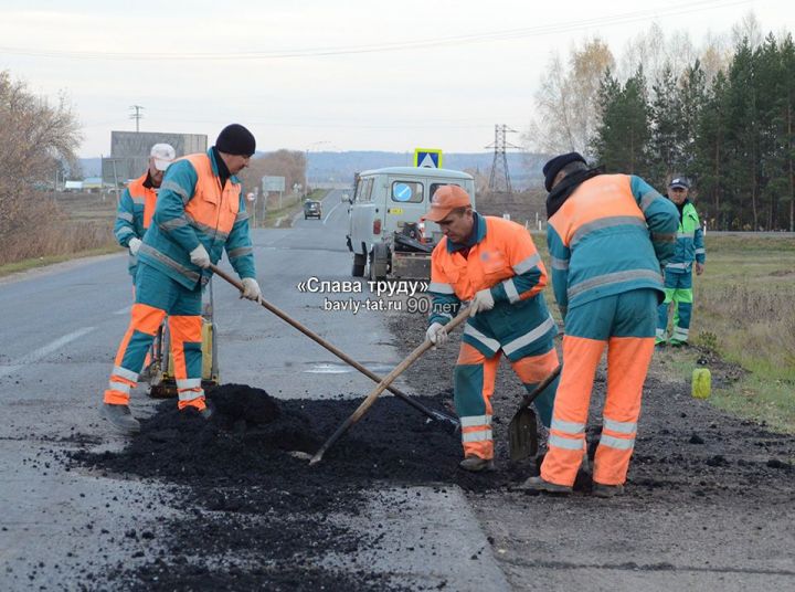 Дорожники на границе Бавлинского и Бугульминского районов расширят автодорогу