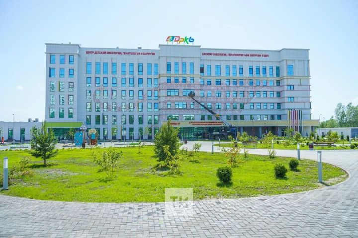 В ДРКБ удалили опухоль весом более килограмма новорожденному малышу