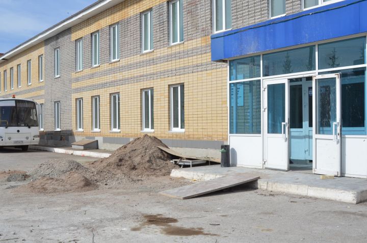 Задышит по-новому: В Ледовом дворце Бавлов идёт капитальный ремонт