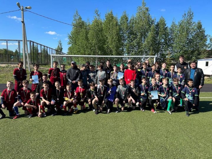 В Бавлах прошёл футбольный турнир на призы «динамовцев»