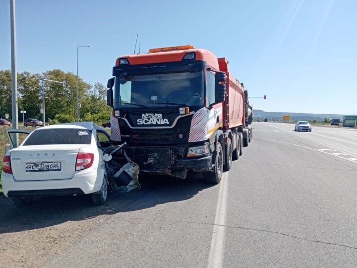 На трассе М-5 в Бавлинском районе автоледи пострадала в ДТП