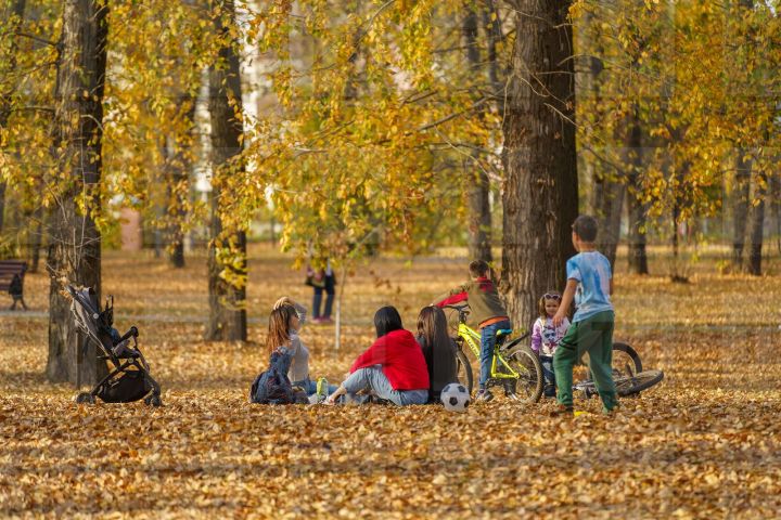 Октябрьнең соңгы атнасында алты көн эшләячәкбез