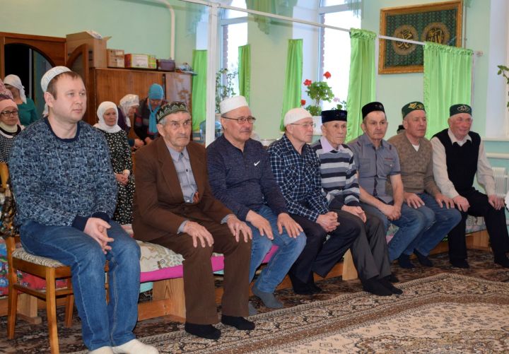 В мечети села Исергапово Бавлинского района прошёл первый ифтар