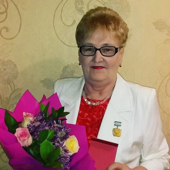 Более 30 лет проработала в сфере ЖКХ Альбина Халиуллина