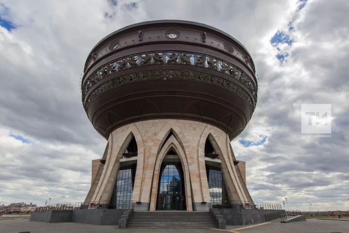 В Казани начали проводить уроки семьеведения для школьников прямо в ЗАГСе