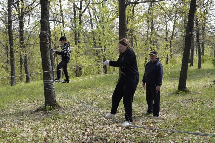 В Бавлах проходит турслёт школьников района