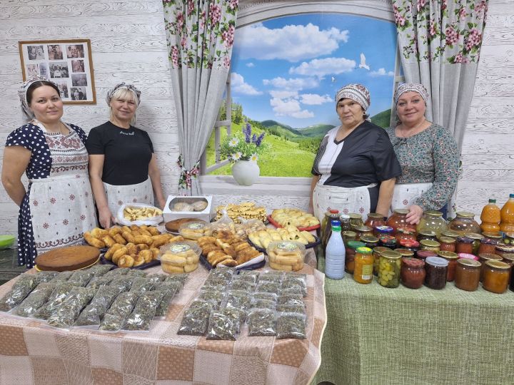 Жители бавлинского села пекут для солдат