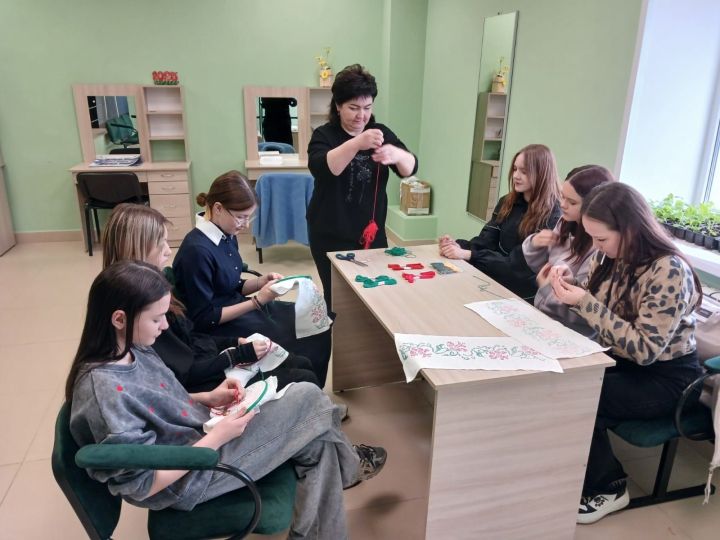 В бавлинском селе изучают этнические узоры