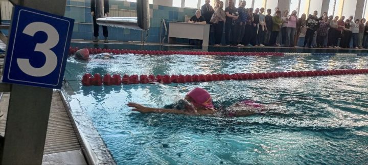 Жаркие заплывы в морозный день в Бавлинском районе