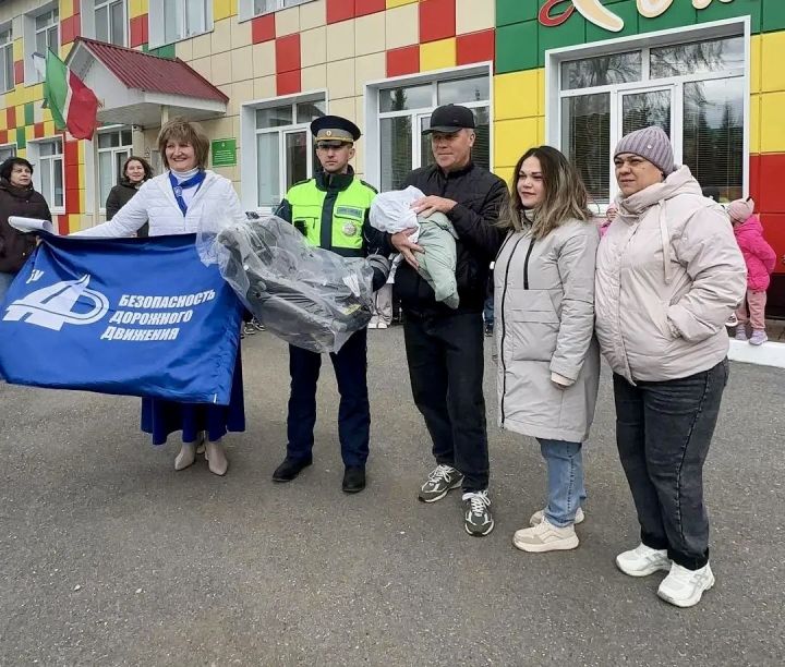 В бавлинском детском саду прошла акция «Ребёнок – главный пассажир»