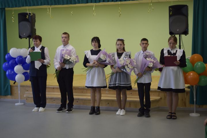 Кандыз мәктәбендә ике бәйрәм берләште