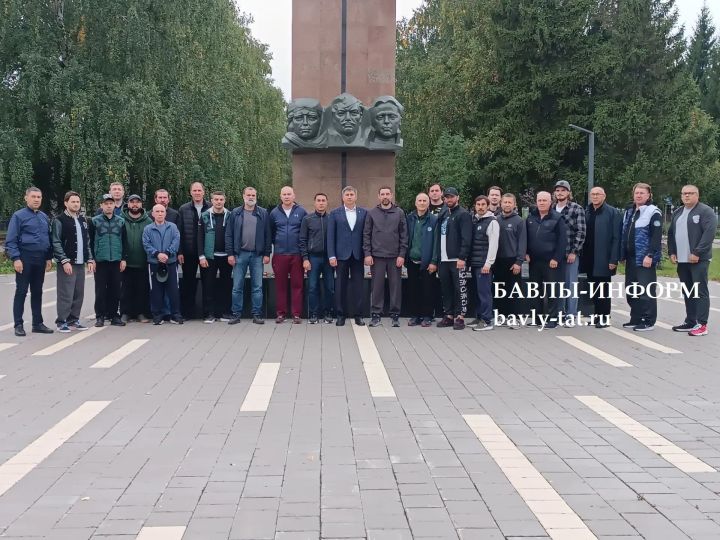 Бавлы встретили хоккейных легенд