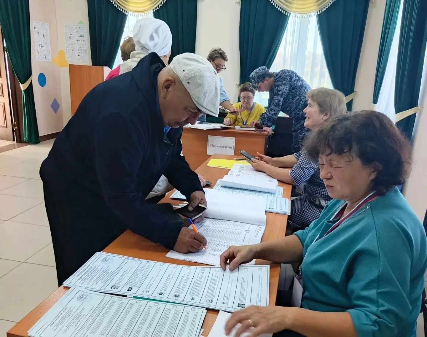 Мортаза авылы мәдәният йортында урнашкан 1043 нче сайлау участогы да штат режимында эшли / Фото: Илзия Латыйпова архивы