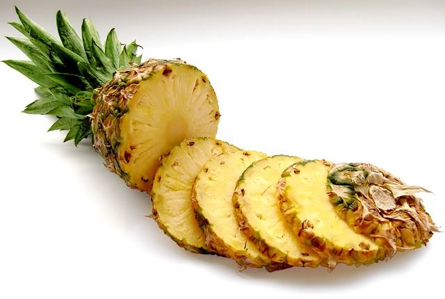 Всемирный день ананаса отмечается 12 марта.