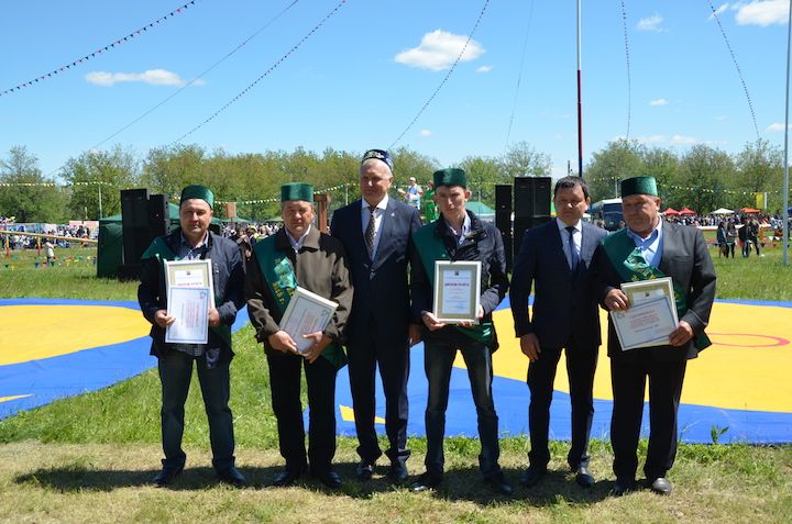 На Бавлинском Сабантуе отметили лучших «виновников» торжества