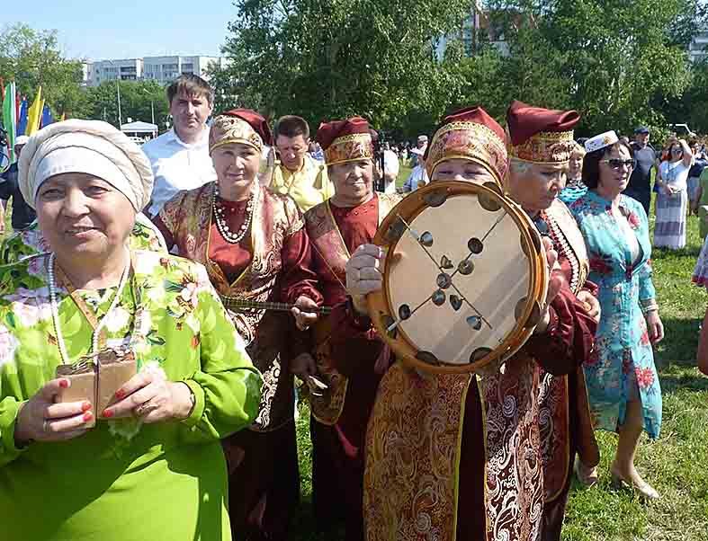 Бавлинцы провели Сабантуй в Тюмени