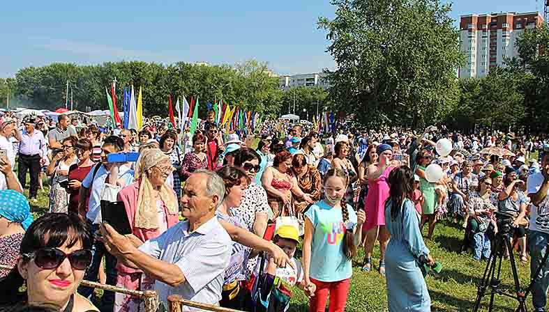 Бавлинцы провели Сабантуй в Тюмени