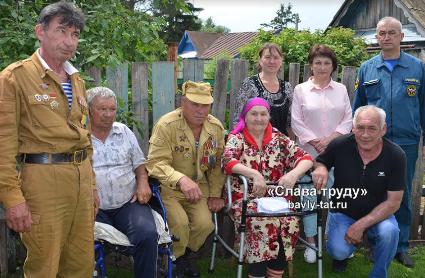 В бавлинском селе установили памятную доску в честь афганца Рамиля Арсланова