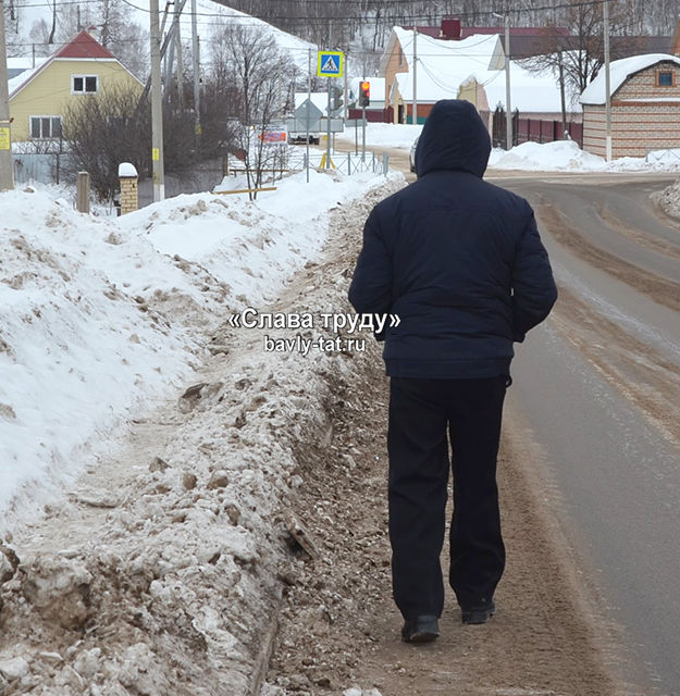 Бавлинка просит убрать снег с тротуара
