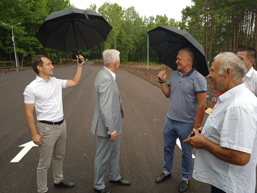 Юные спортсмены Бавлов начали заниматься на лыжероллерной трассе