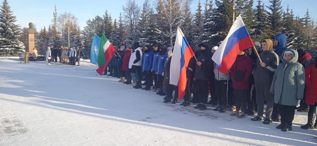 В Бавлах почтили память Героев Отечества