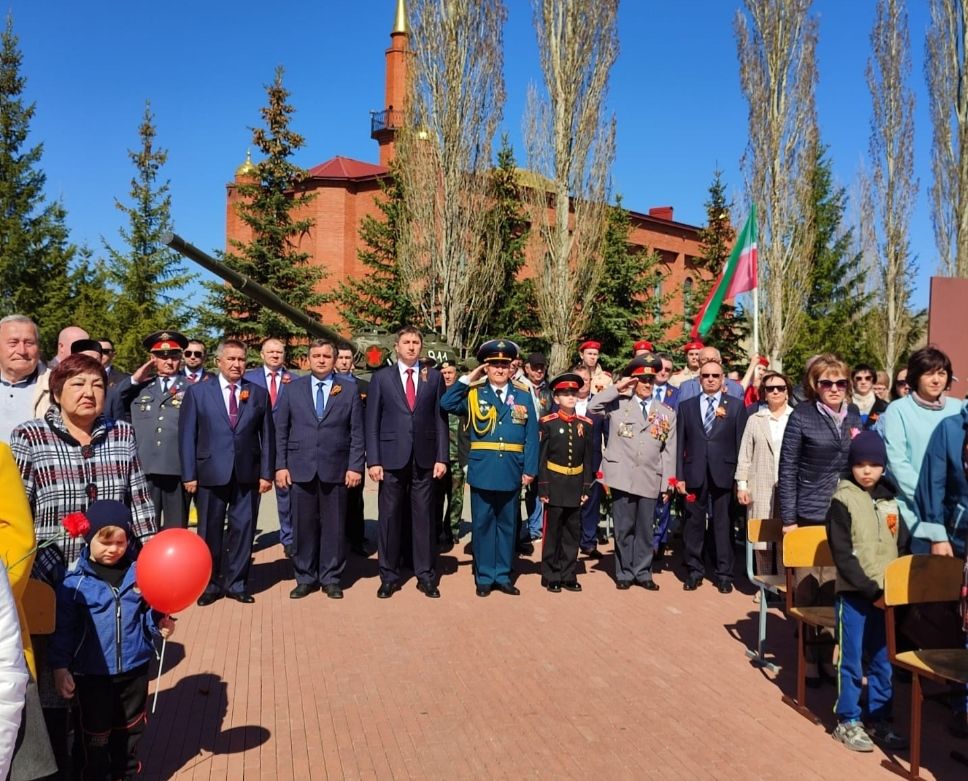 В нижней части города прошел митинг, посвященный 77-й годовщине Великой Победы (ФОТОГАЛЕРЕЯ)