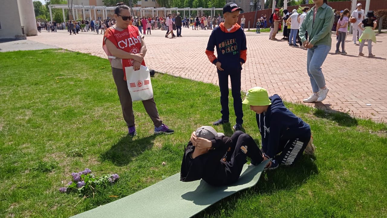 В первый день лета бавлинцы подарили детям праздник