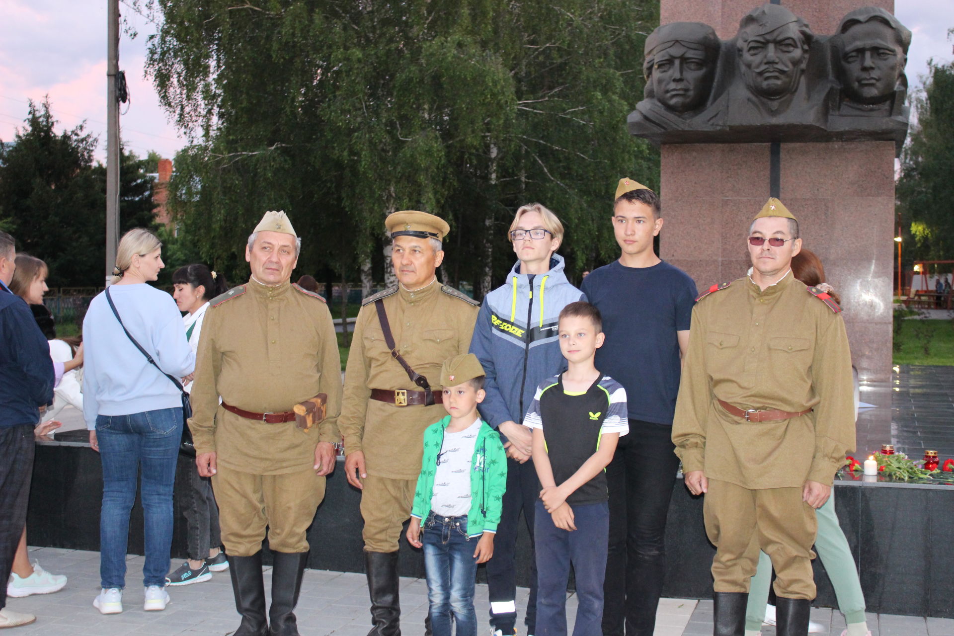 Память бавлинцев не гаснет (фотогалерея)