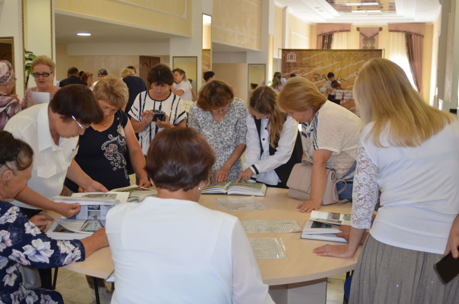 В Бавлах презентовали книгу