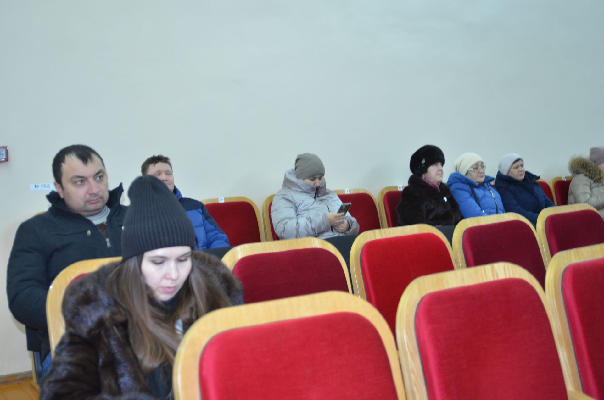 Кызылъяр җыенында сорау бирүче булмады