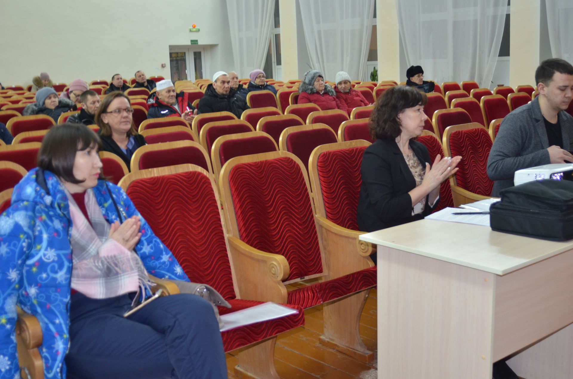 Кызылъяр җыенында сорау бирүче булмады