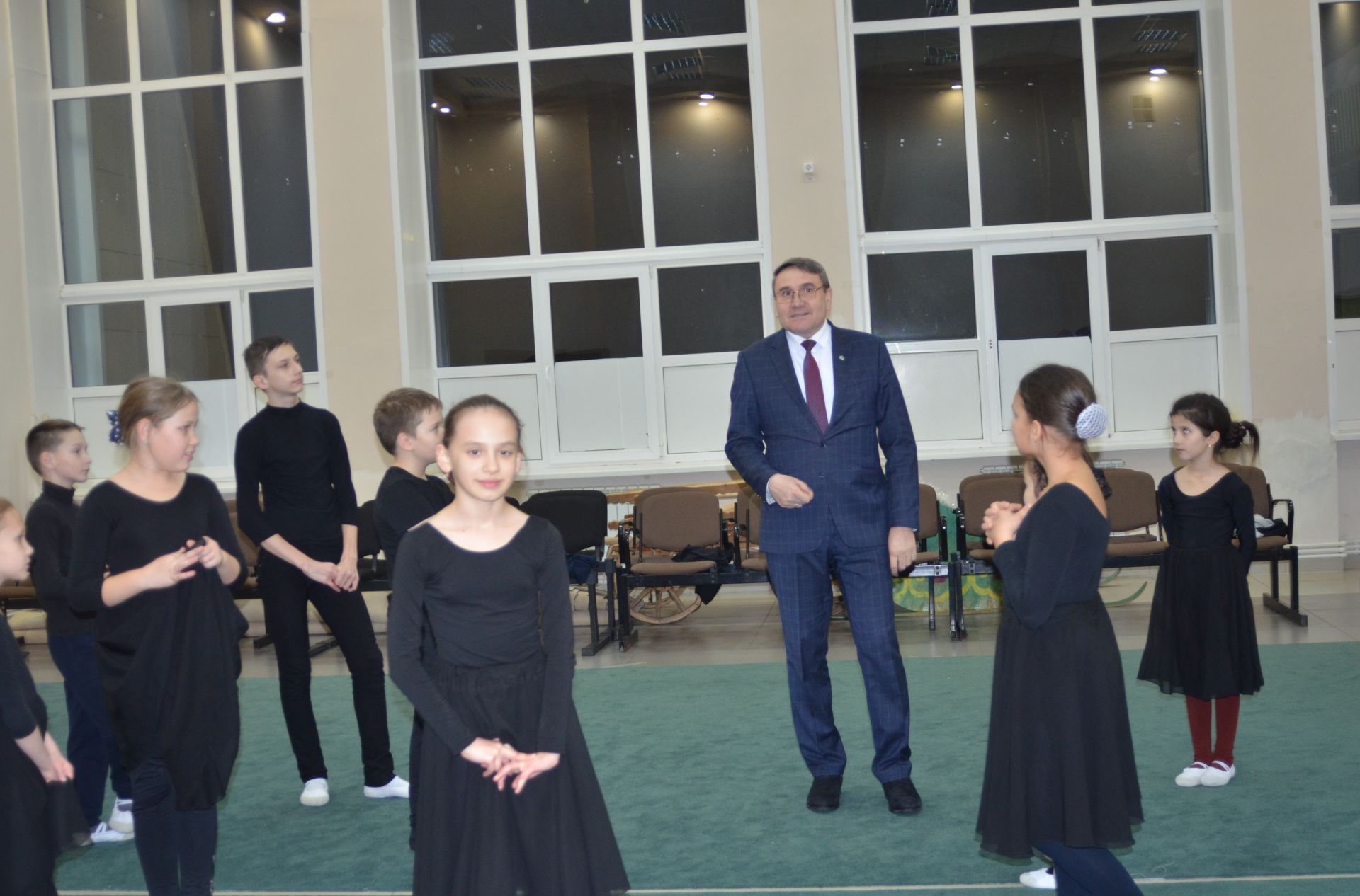 Кызылъяр җыенында сорау бирүче булмады