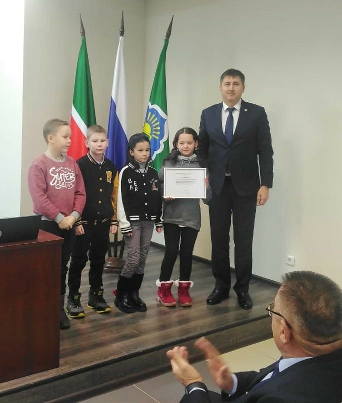 В Бавлах наградили победителей районных конкурсов по противодействию коррупции