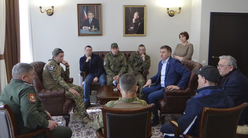 Бавлинские бойцы приехали в отпуск домой