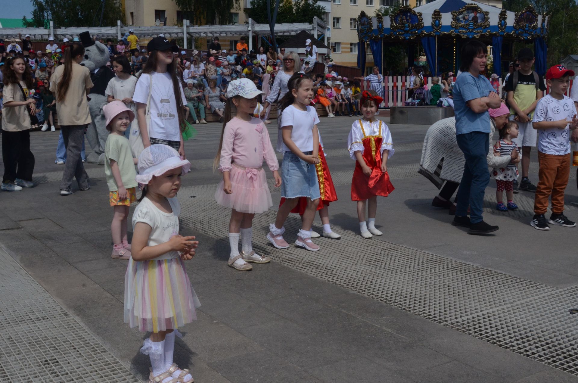 Җәйнең беренче көне Баулы балалары өчен зур бәйрәм оештырдылар