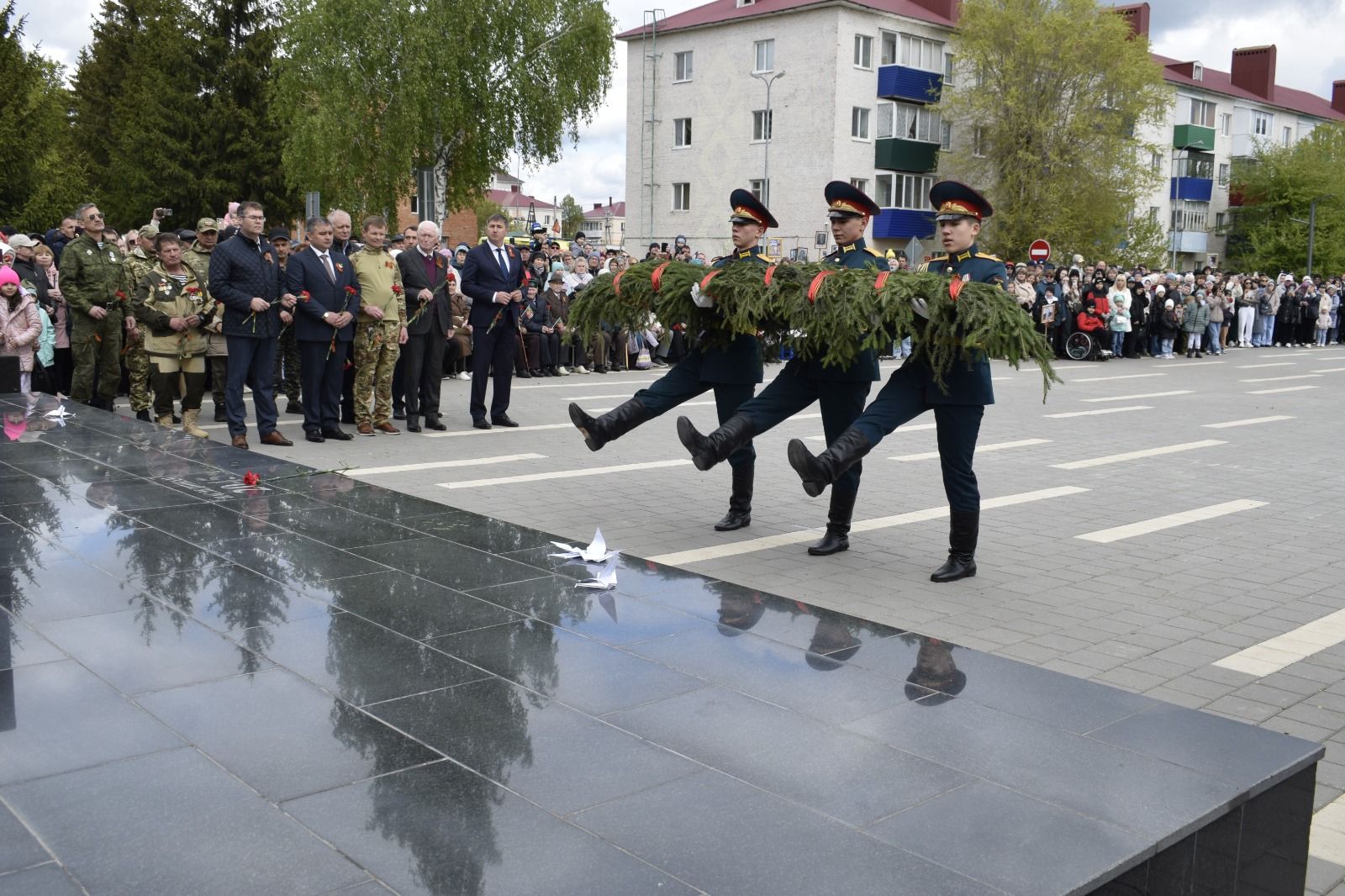 В Бавлах прошел митинг памяти