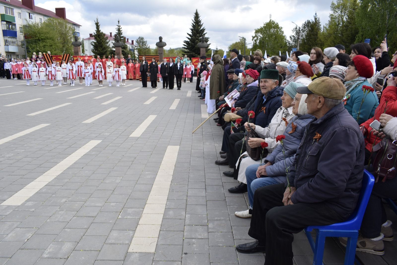 В Бавлах прошел митинг памяти